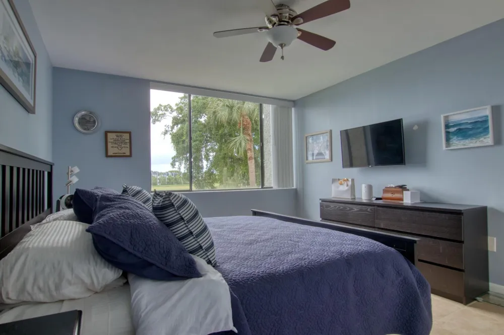 4822 ESEDRA COURT #206 Lake Worth, FL 33467
