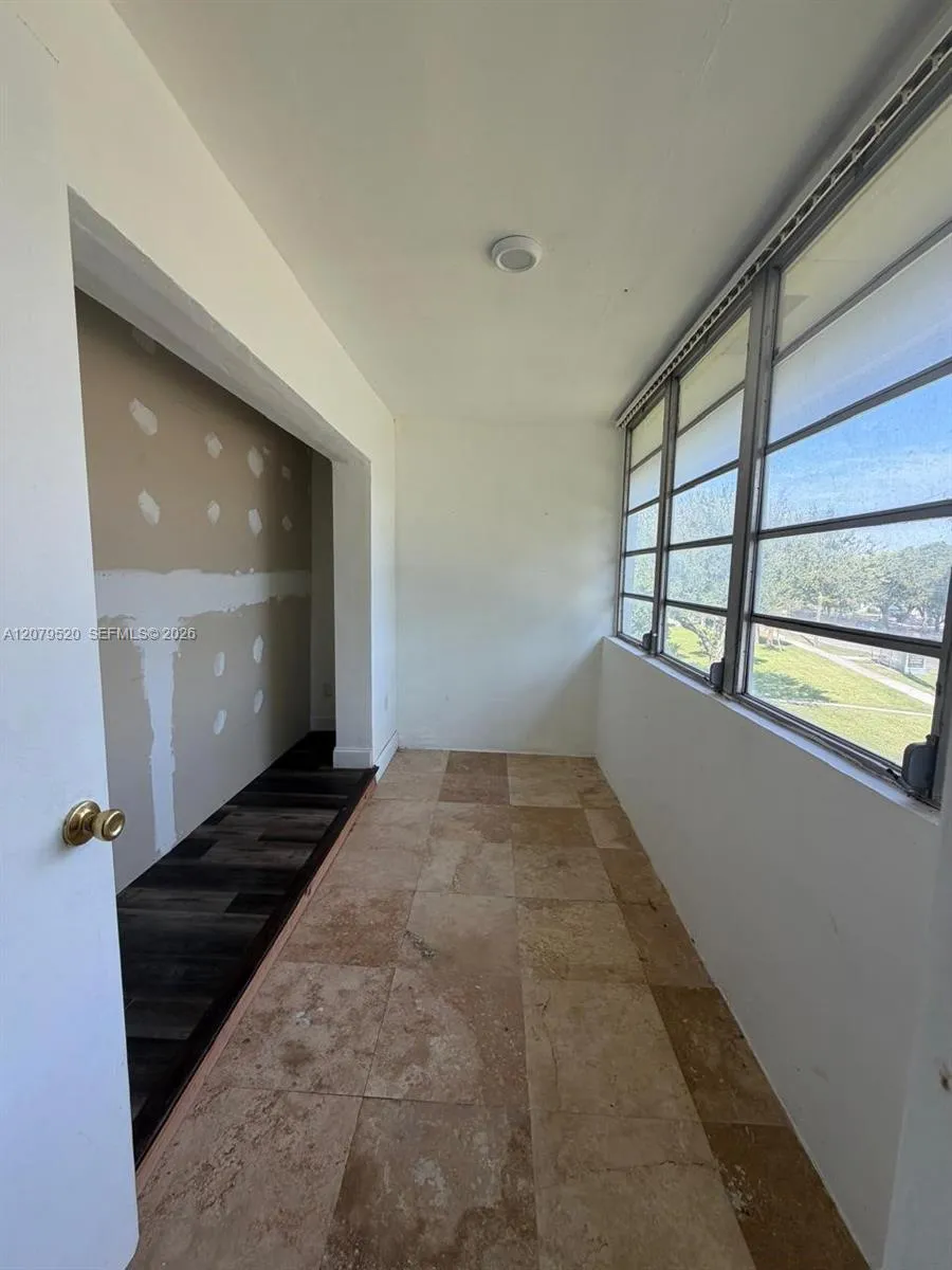 1400 NE 191st St #310 Miami, FL 33179