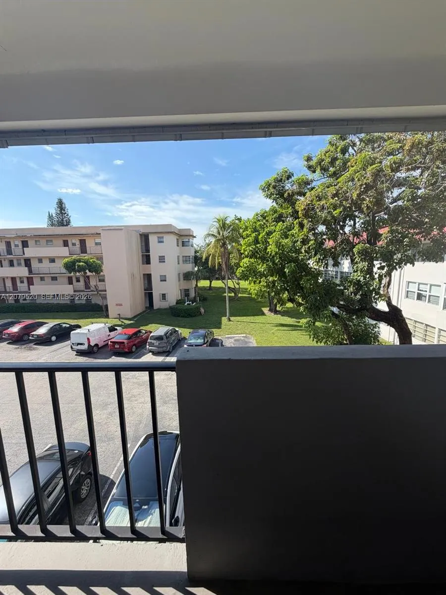 1400 NE 191st St #310 Miami, FL 33179