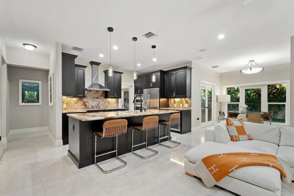901 SE 6TH STREET Fort Lauderdale, FL 33301