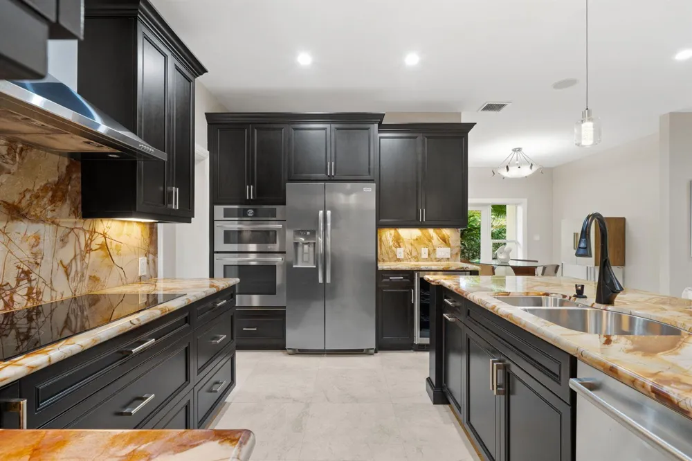 901 SE 6TH STREET Fort Lauderdale, FL 33301