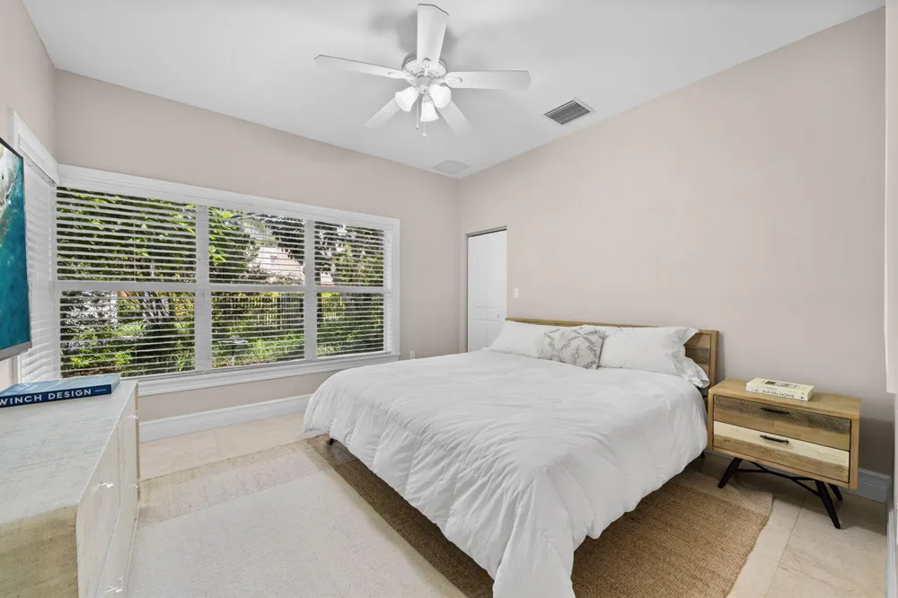 901 SE 6TH STREET Fort Lauderdale, FL 33301