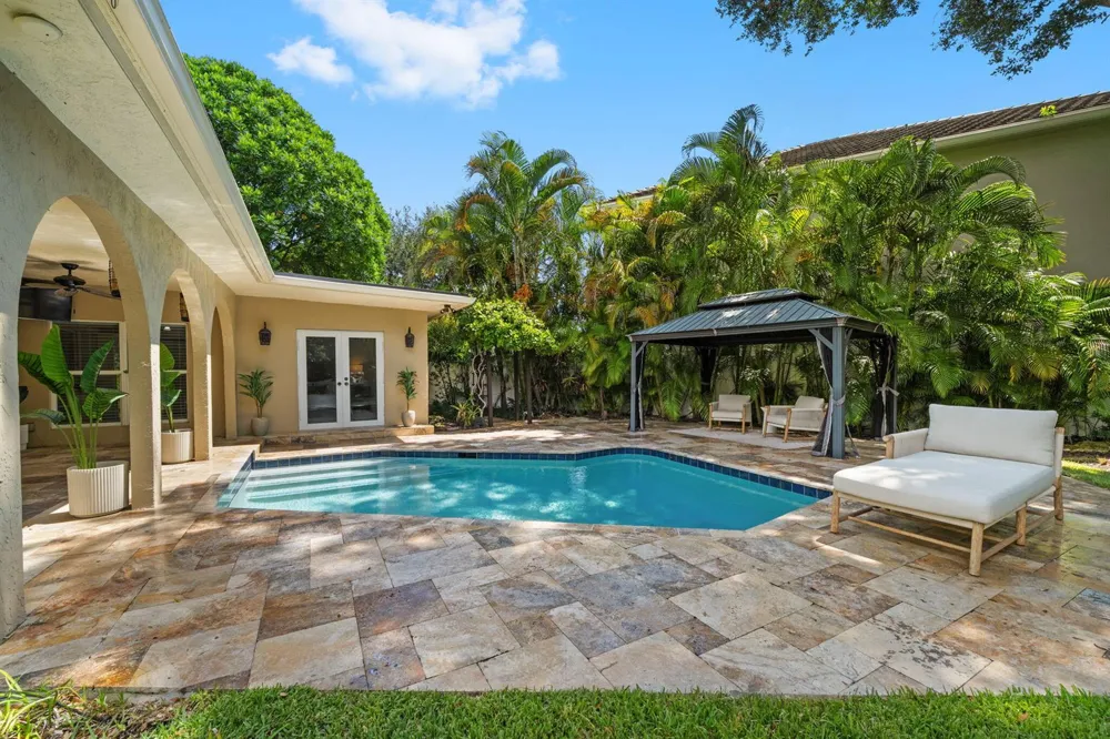 901 SE 6TH STREET Fort Lauderdale, FL 33301