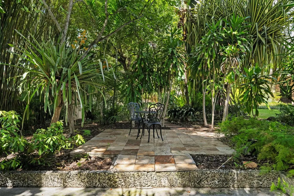 901 SE 6TH STREET Fort Lauderdale, FL 33301