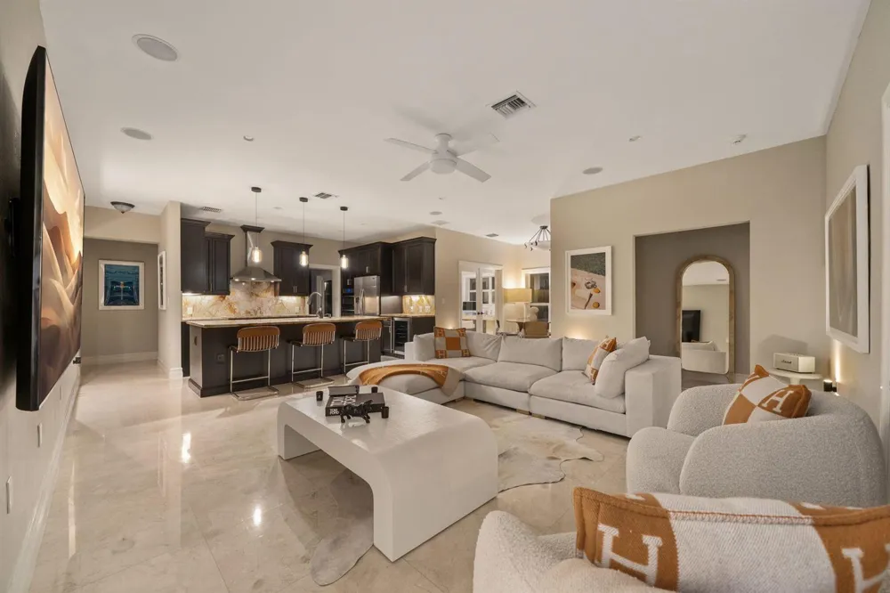 901 SE 6TH STREET Fort Lauderdale, FL 33301