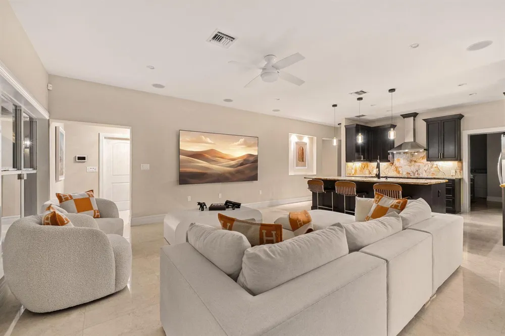 901 SE 6TH STREET Fort Lauderdale, FL 33301