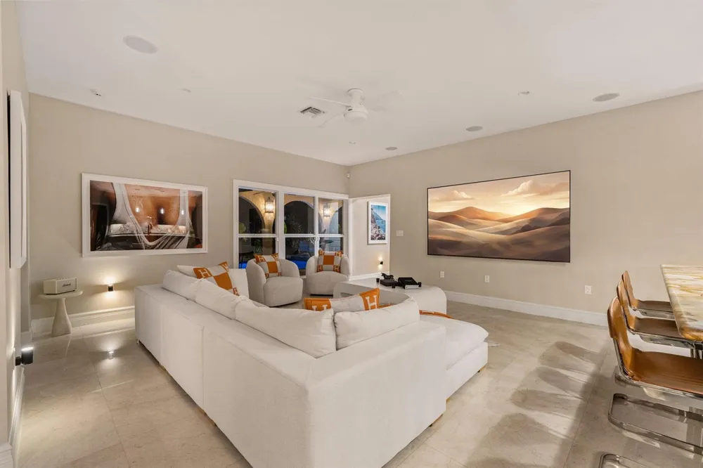 901 SE 6TH STREET Fort Lauderdale, FL 33301