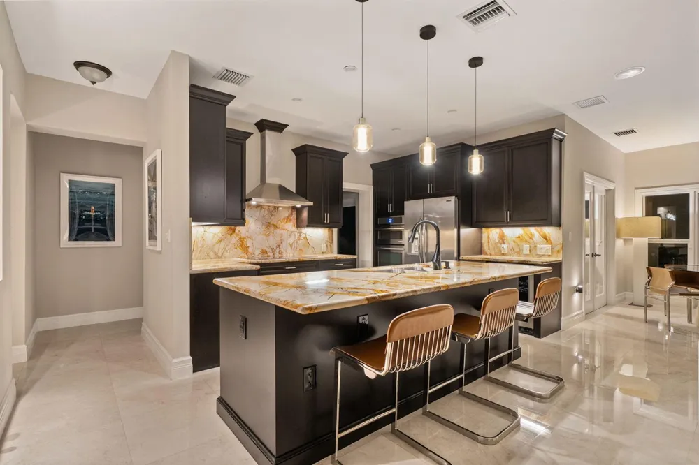 901 SE 6TH STREET Fort Lauderdale, FL 33301