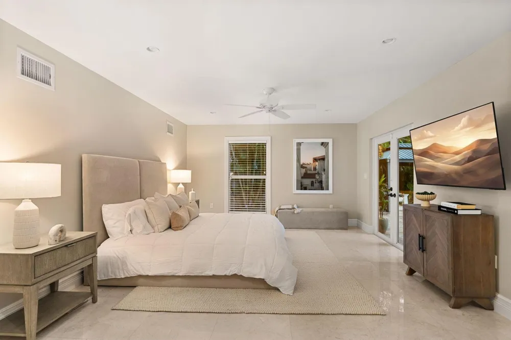 901 SE 6TH STREET Fort Lauderdale, FL 33301