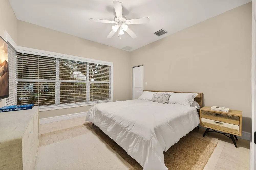 901 SE 6TH STREET Fort Lauderdale, FL 33301
