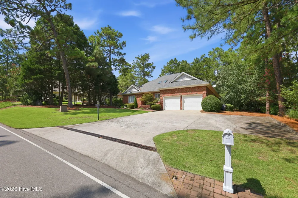 885 Monticello Drive Pinehurst, NC 28374