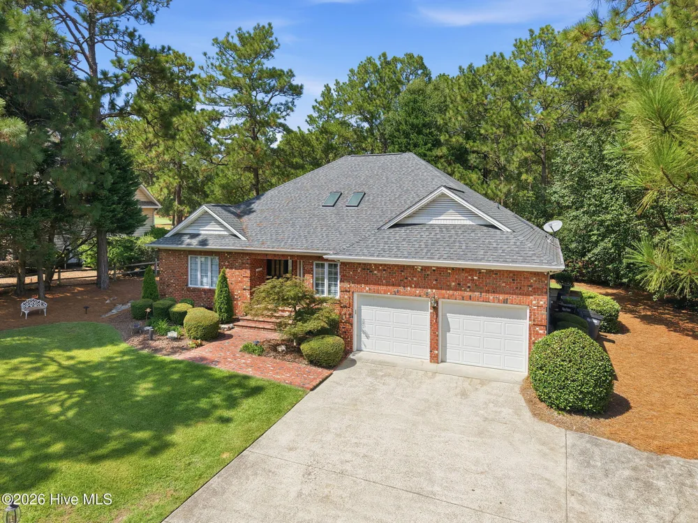 885 Monticello Drive Pinehurst, NC 28374