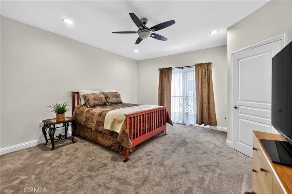 12645 Oxnard #9 North Hollywood, CA 91606