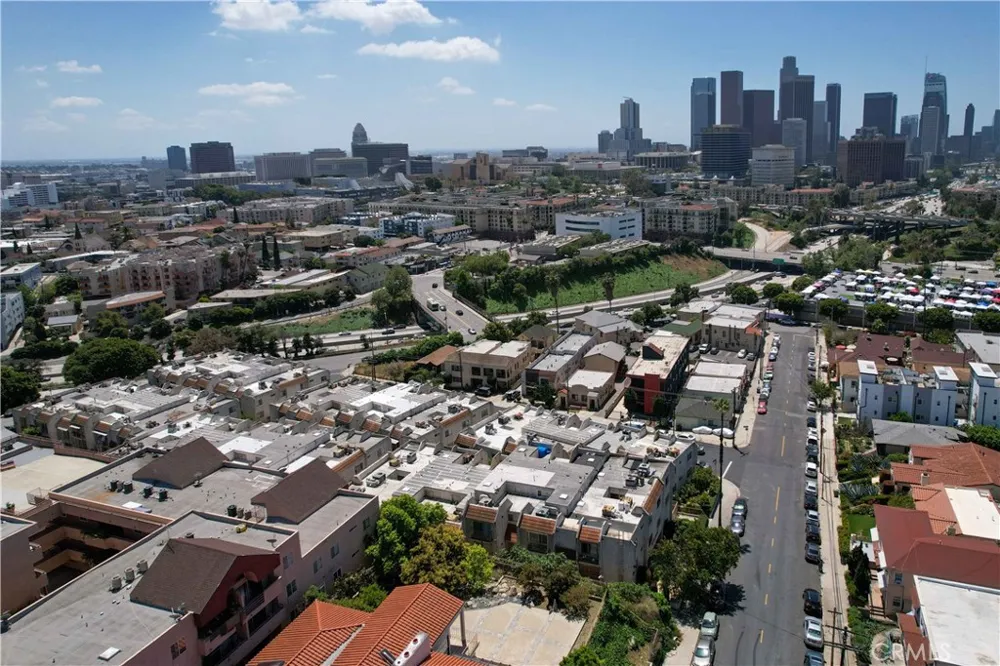 931 New Depot #1 & 2 Los Angeles, CA 90012