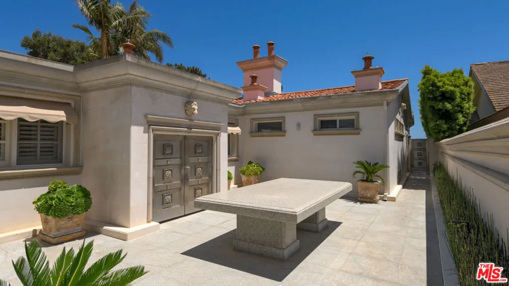 29000 Cliffside Drive Malibu, CA 90265