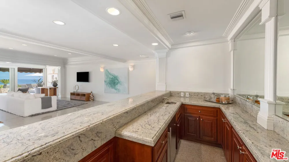 29000 Cliffside Drive Malibu, CA 90265