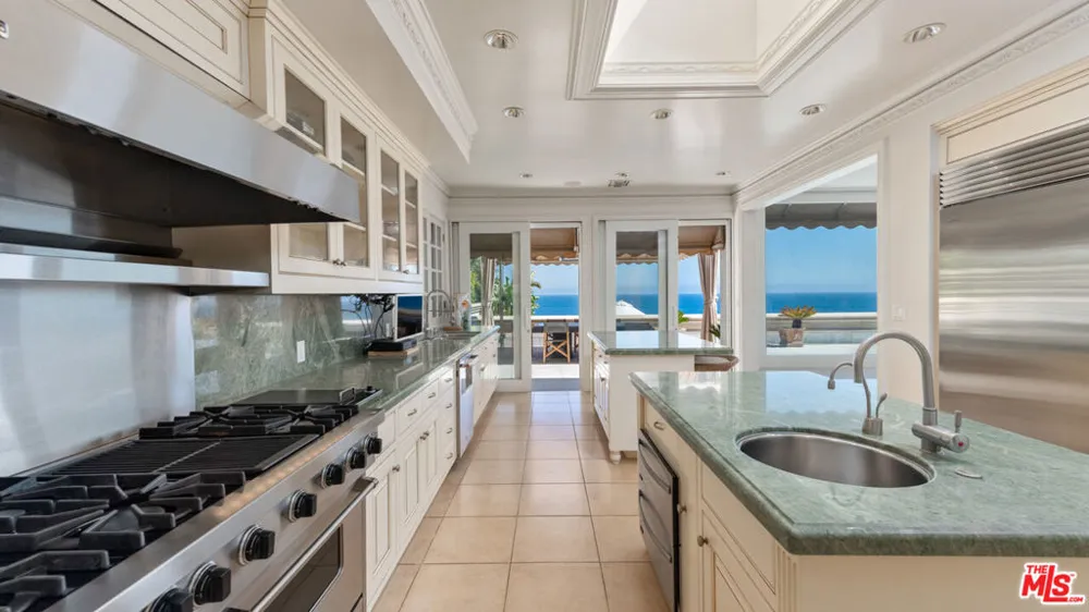 29000 Cliffside Drive Malibu, CA 90265