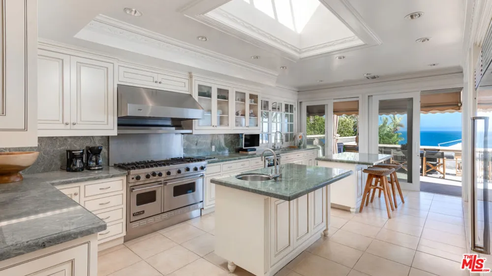 29000 Cliffside Drive Malibu, CA 90265