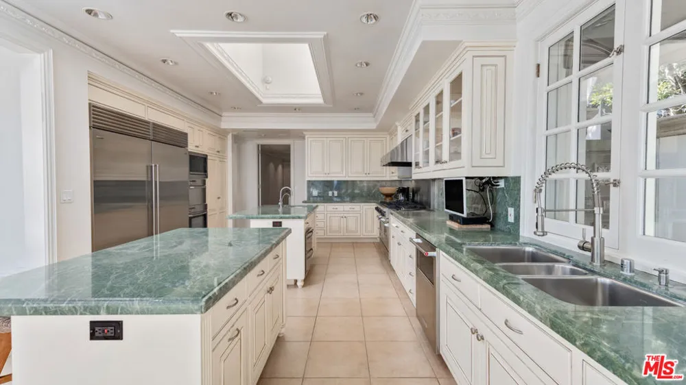 29000 Cliffside Drive Malibu, CA 90265