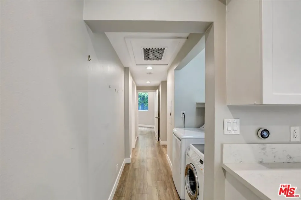 842 11th St #2 Santa Monica, CA 90403