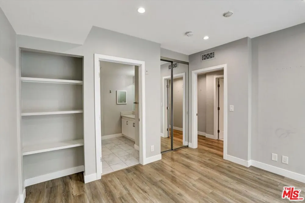 842 11th St #2 Santa Monica, CA 90403