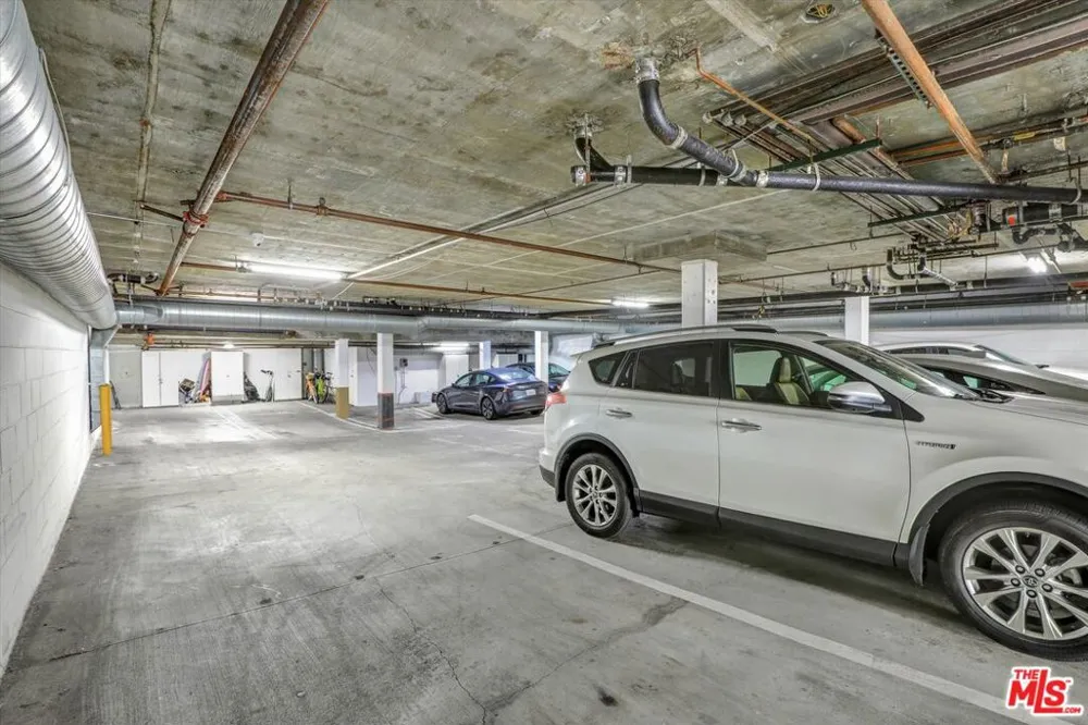 842 11th St #2 Santa Monica, CA 90403