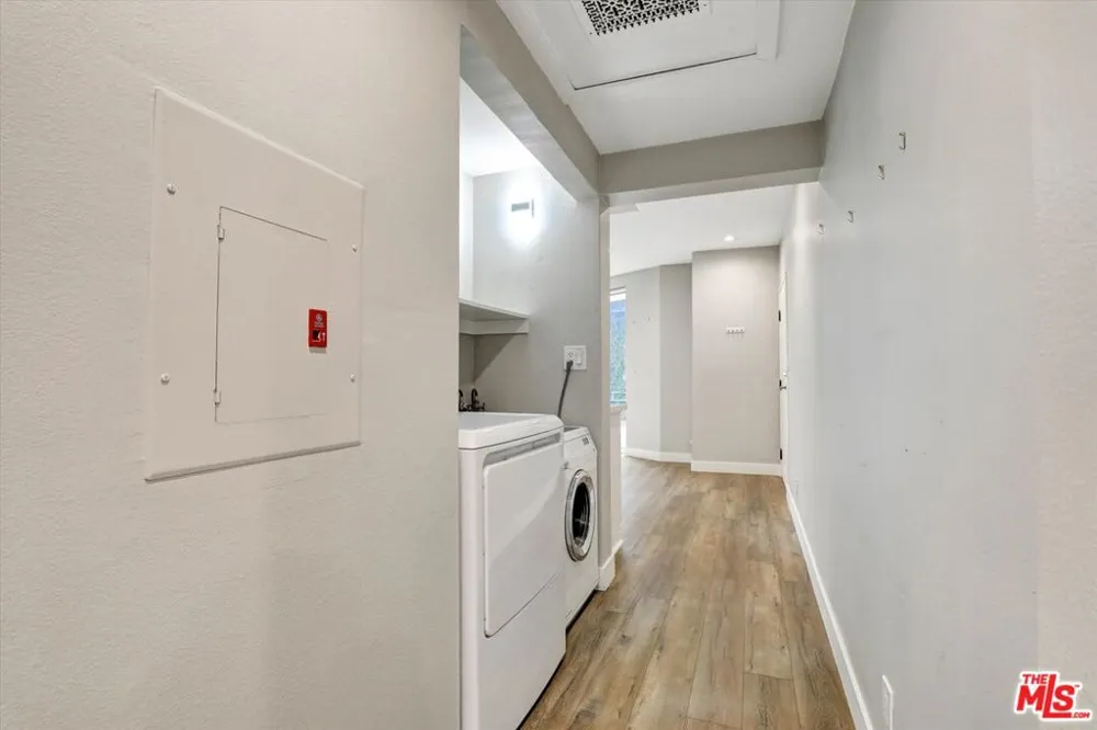 842 11th St #2 Santa Monica, CA 90403