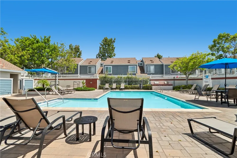 73 Bentwood Lane Aliso Viejo, CA 92656