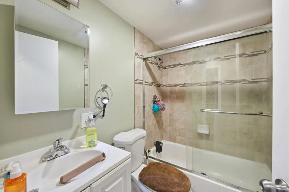 3050 Davis Street Oakland, CA 94601