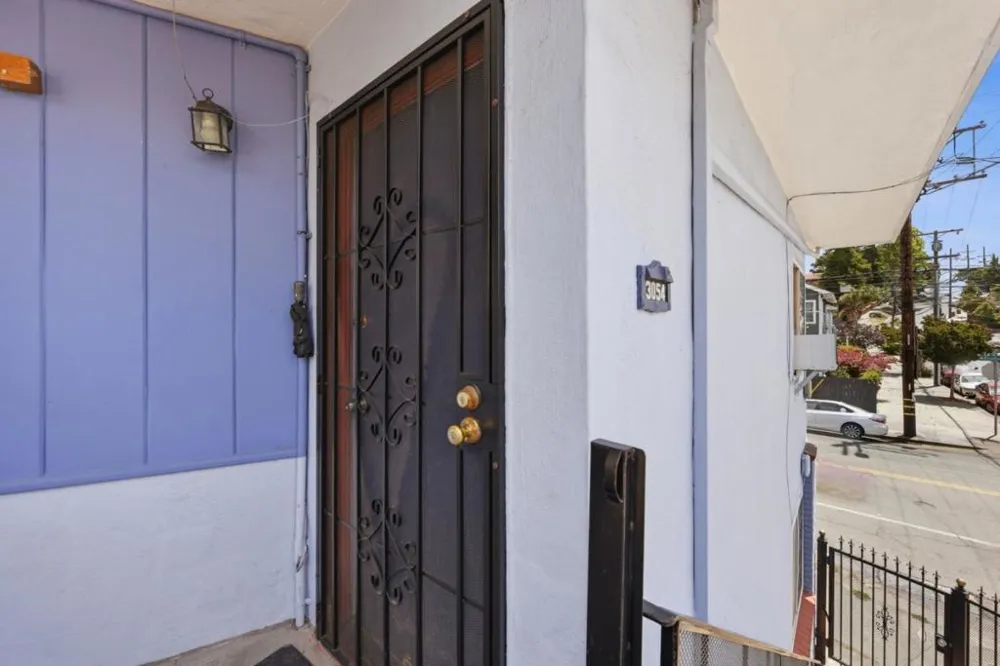 3050 Davis Street Oakland, CA 94601