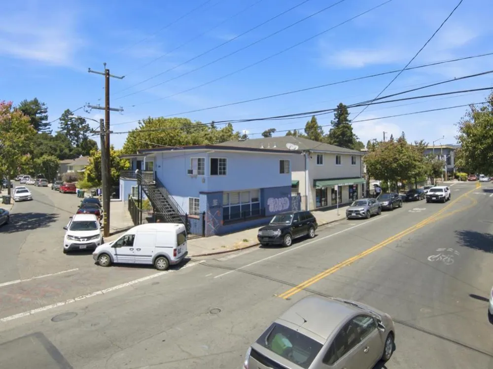 3050 Davis Street Oakland, CA 94601