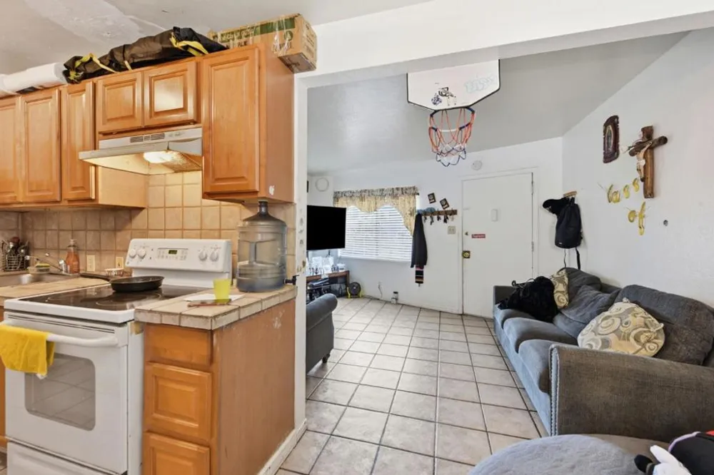 3050 Davis Street Oakland, CA 94601