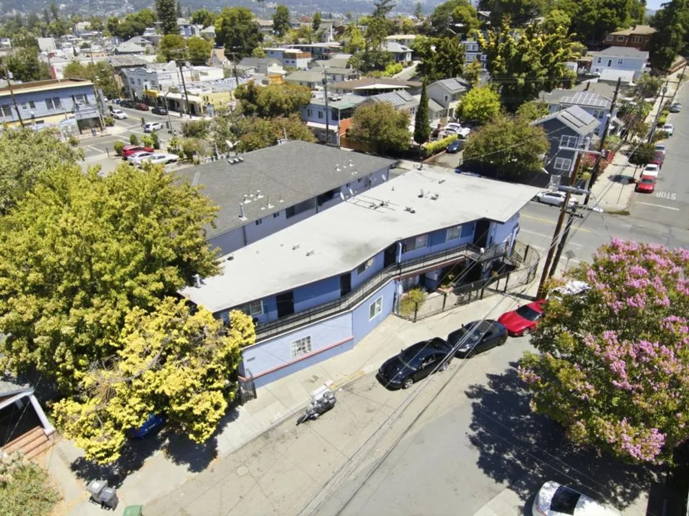 3050 Davis Street Oakland, CA 94601