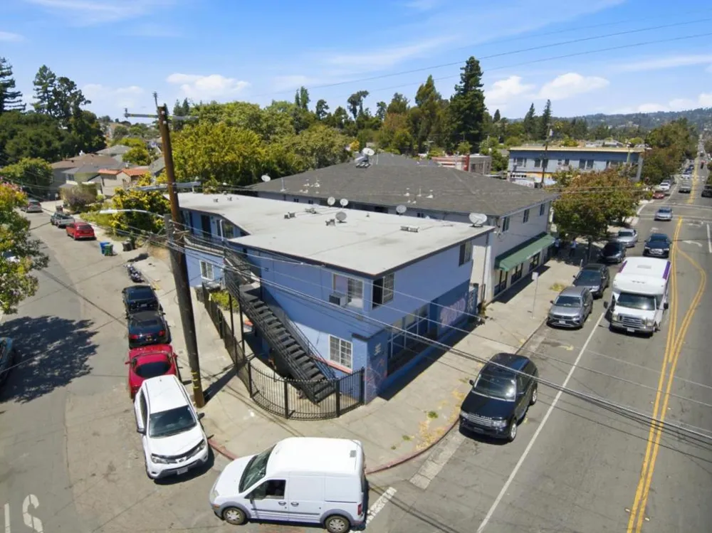 3050 Davis Street Oakland, CA 94601