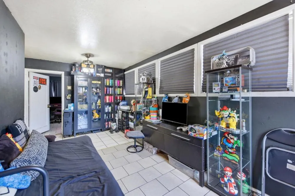 3050 Davis Street Oakland, CA 94601