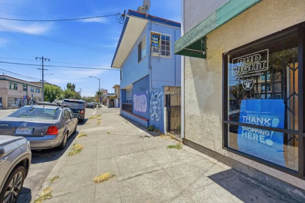 3050 Davis Street Oakland, CA 94601