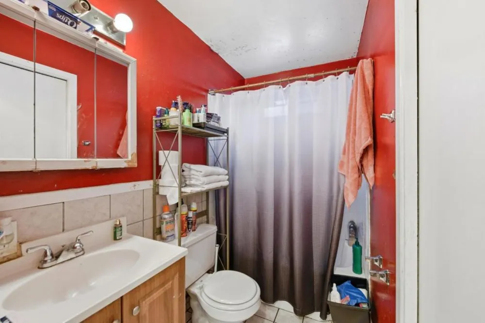 3050 Davis Street Oakland, CA 94601