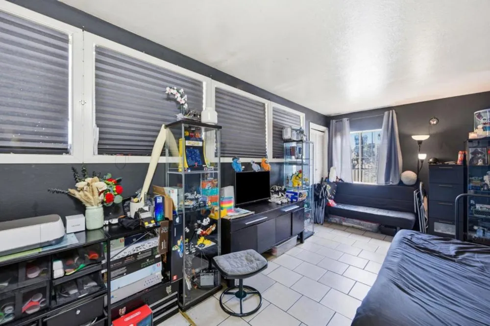 3050 Davis Street Oakland, CA 94601
