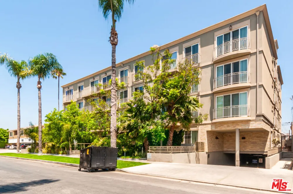 1050 HOLT AVENUE #403 Los Angeles, CA 90035