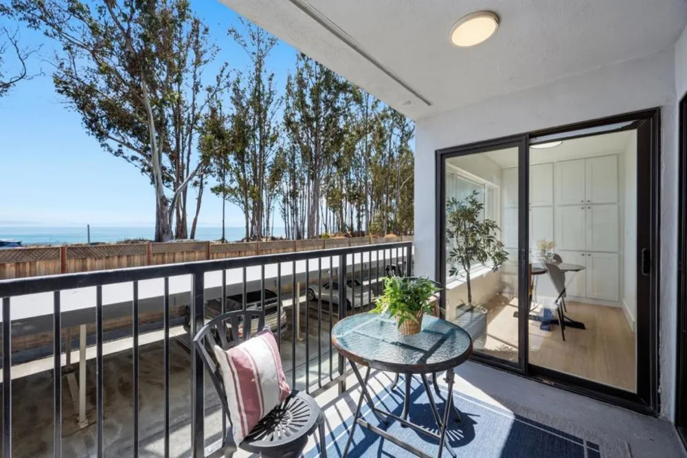 815 Balboa Avenue #106 Capitola, CA 95010