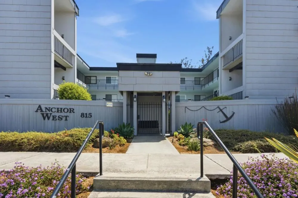 815 Balboa Avenue #106 Capitola, CA 95010