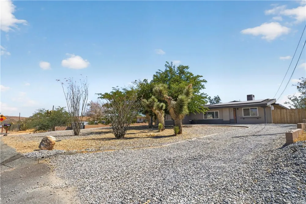 7405 Warren Vista Yucca Valley, CA 92284