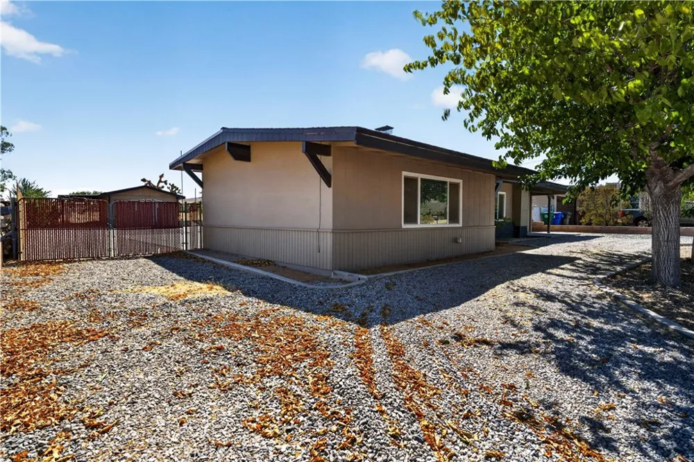 7405 Warren Vista Yucca Valley, CA 92284