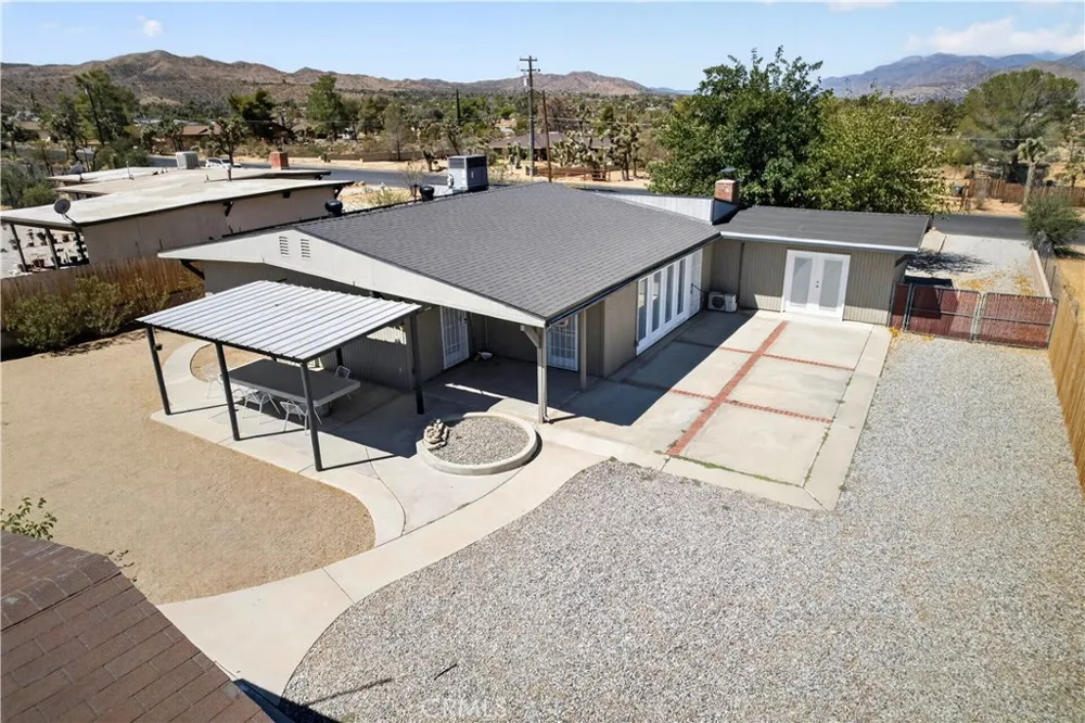 7405 Warren Vista Yucca Valley, CA 92284