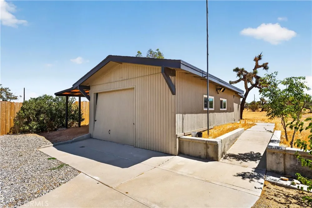 7405 Warren Vista Yucca Valley, CA 92284