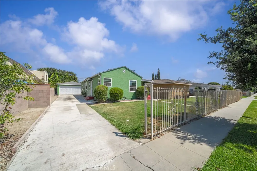 901 W 134th Place Compton, CA 90222