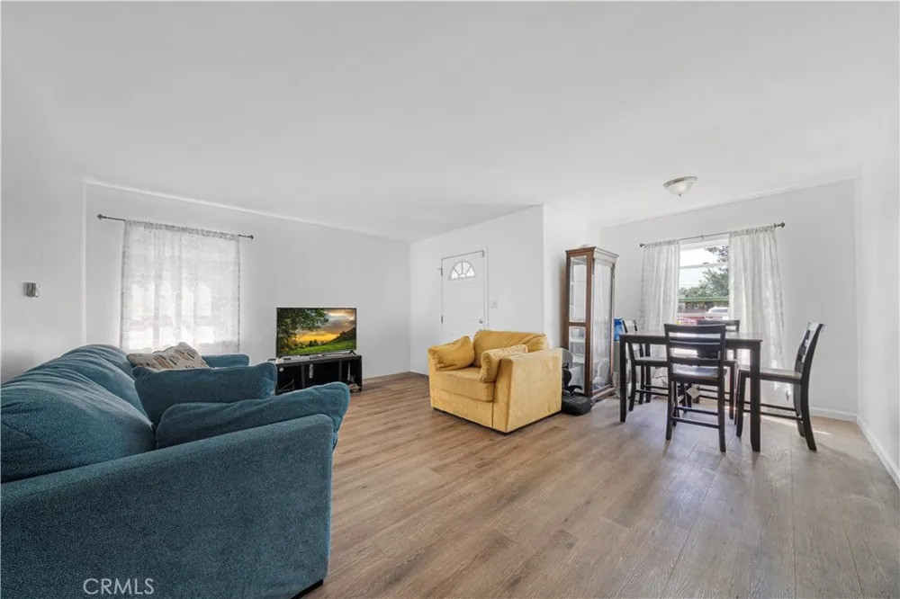 901 W 134th Place Compton, CA 90222
