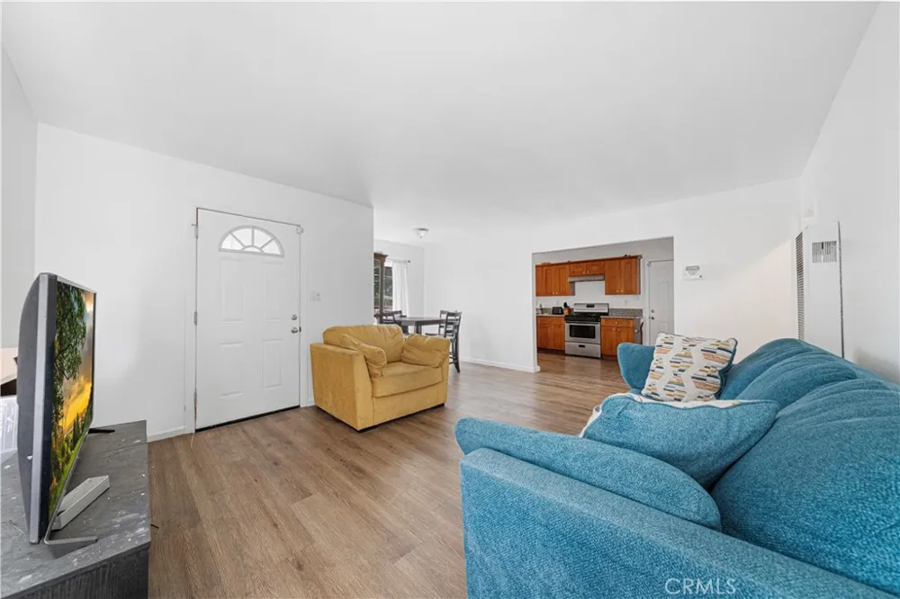 901 W 134th Place Compton, CA 90222