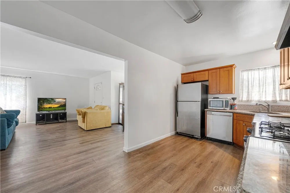 901 W 134th Place Compton, CA 90222