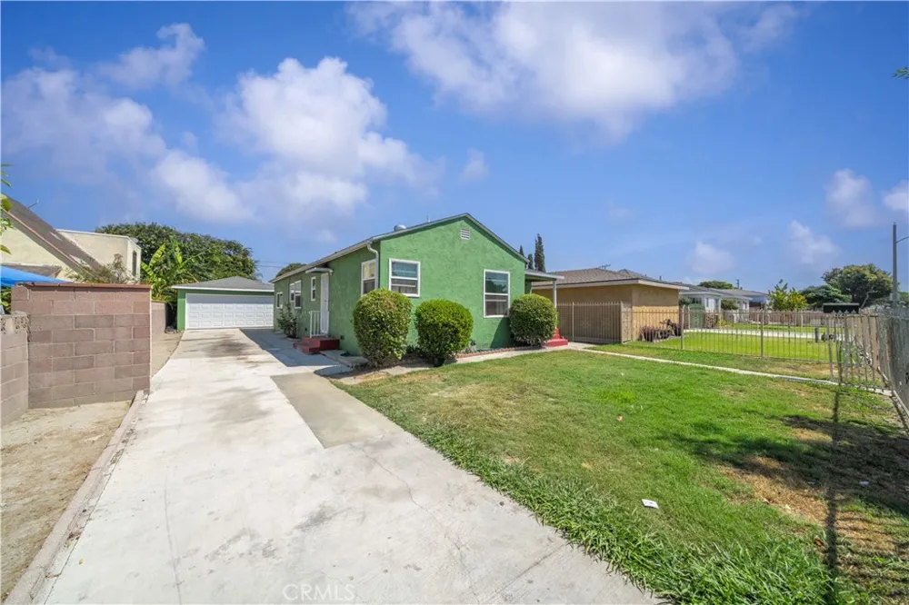 901 W 134th Place Compton, CA 90222